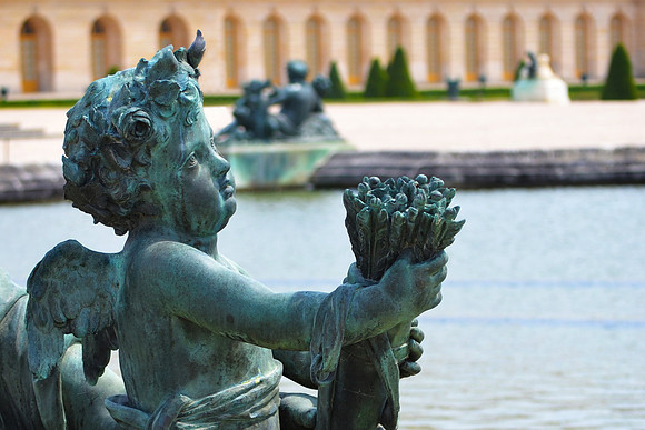 VersaillesCherub