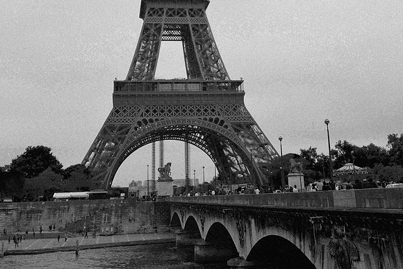 Eiffel River View